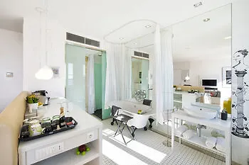 Riva Luxury Hotel 4*